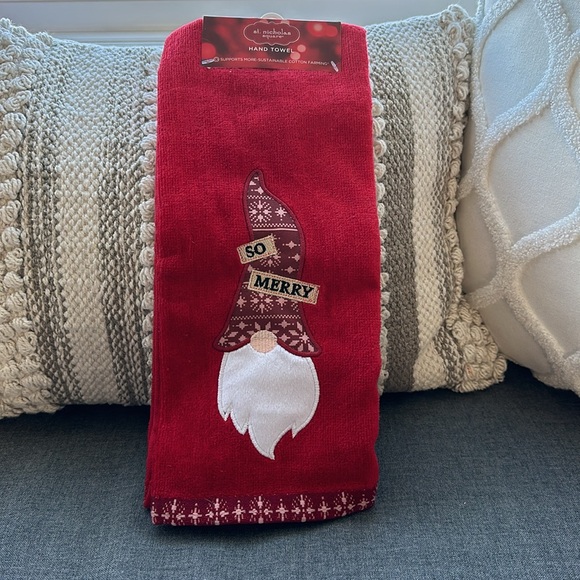 🎄Christmas Gnome Handsoap & Hand Towel🎄 - Picture 4 of 4